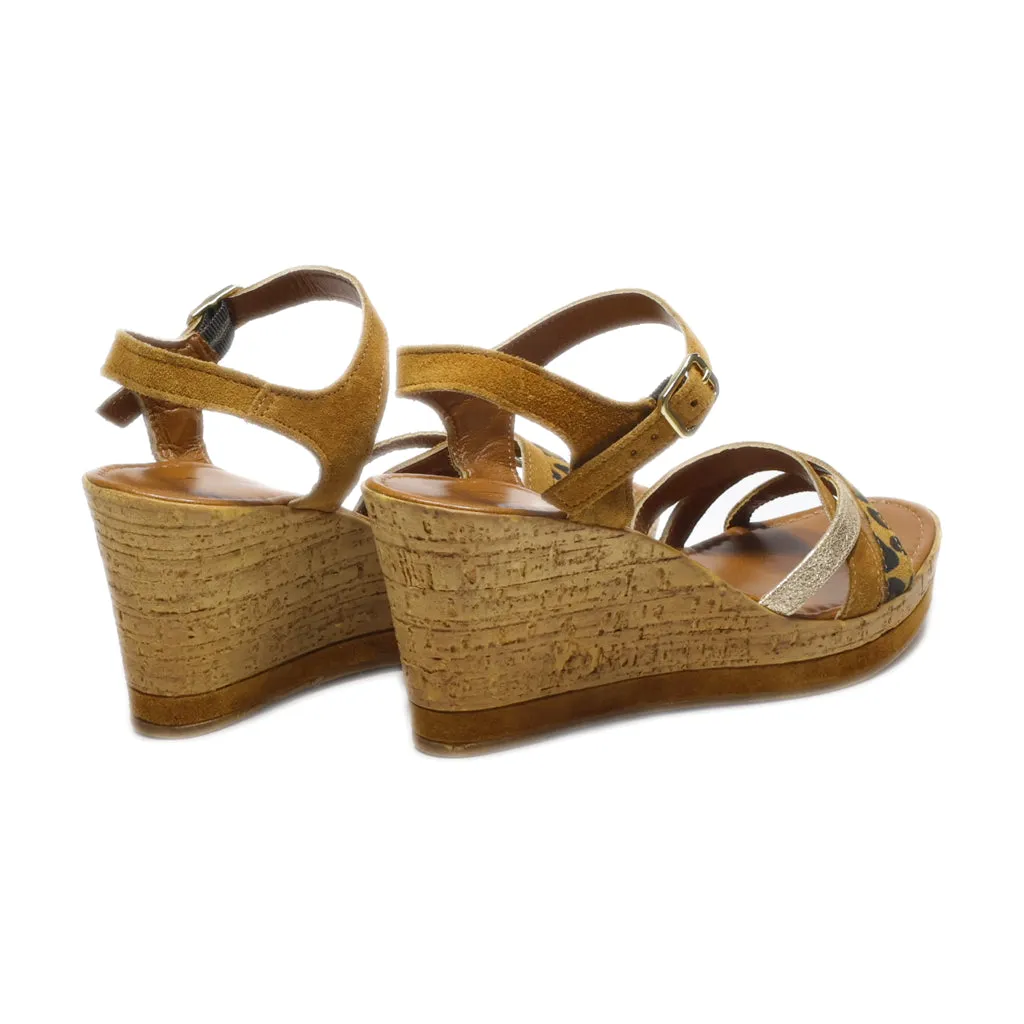 5Th Avenue Wedge Sandals Suede Brown Colour For Women