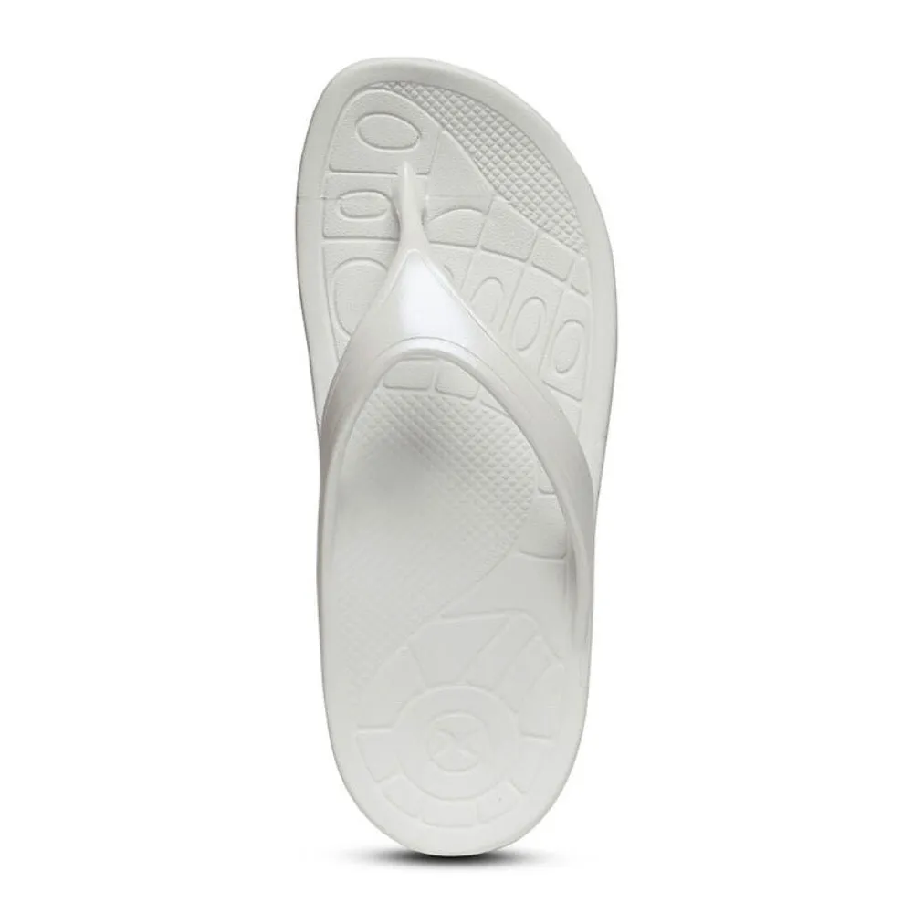 Aetrex Women's Fiji Orthotic Flips White