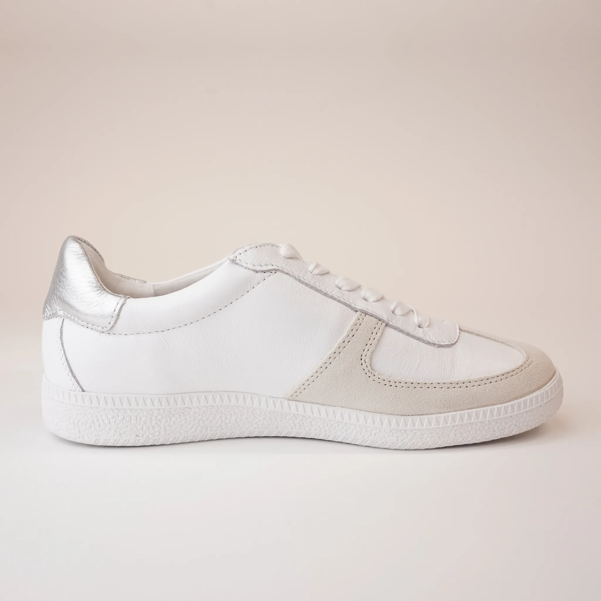 Dari White/ Silver Leather Sneakers