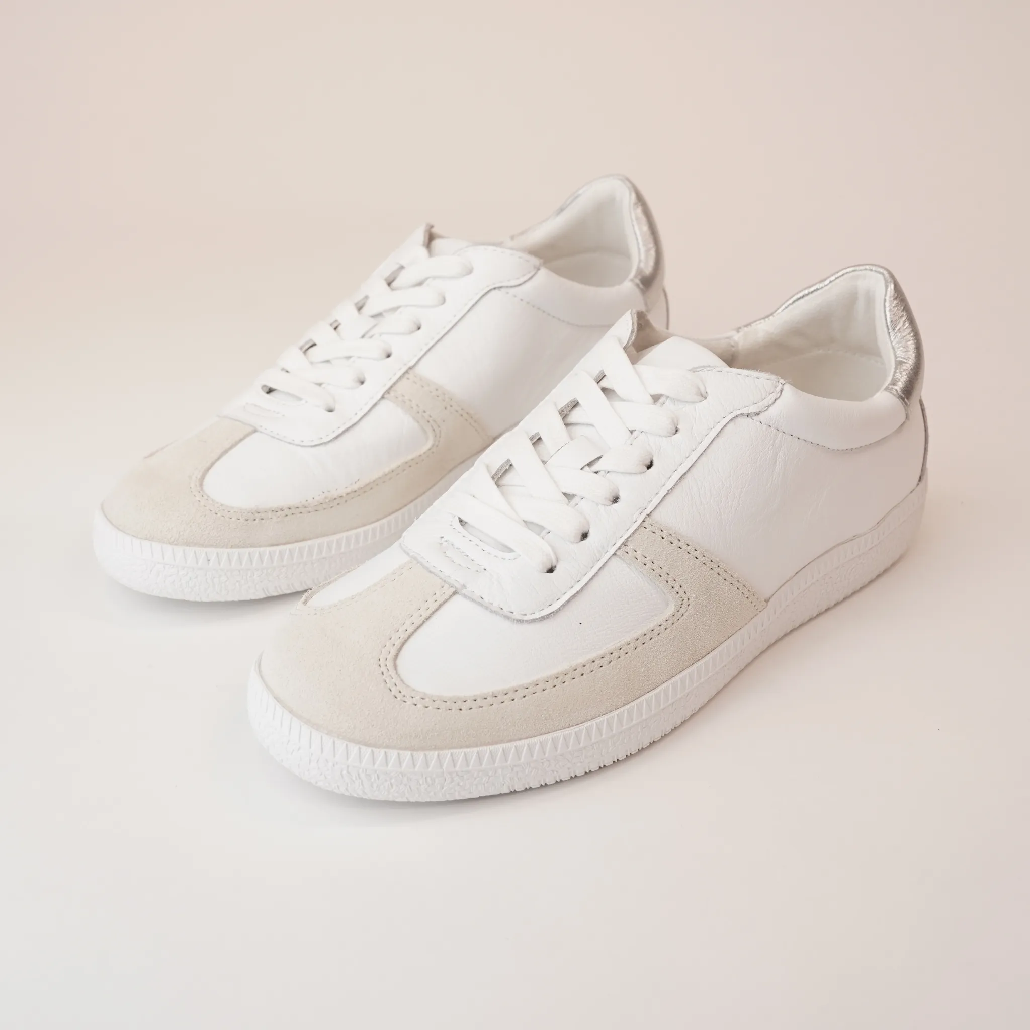 Dari White/ Silver Leather Sneakers