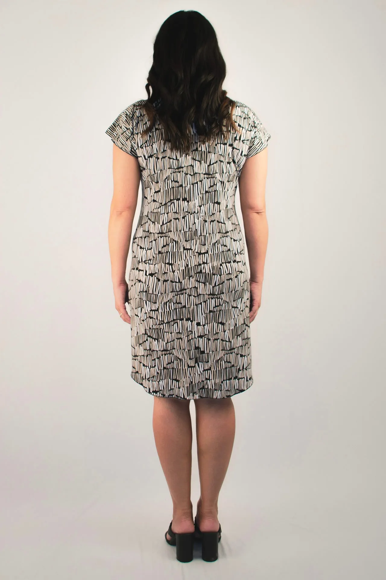 Grid Print Short Sleeve Jersey Shift Dress