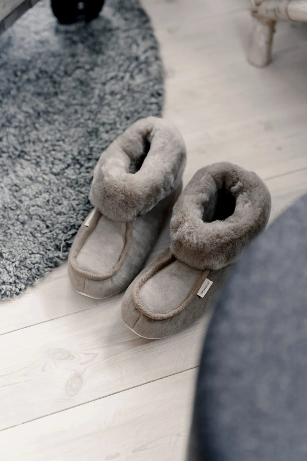 MOA -Shepherd Women's Sheepskin Slippers