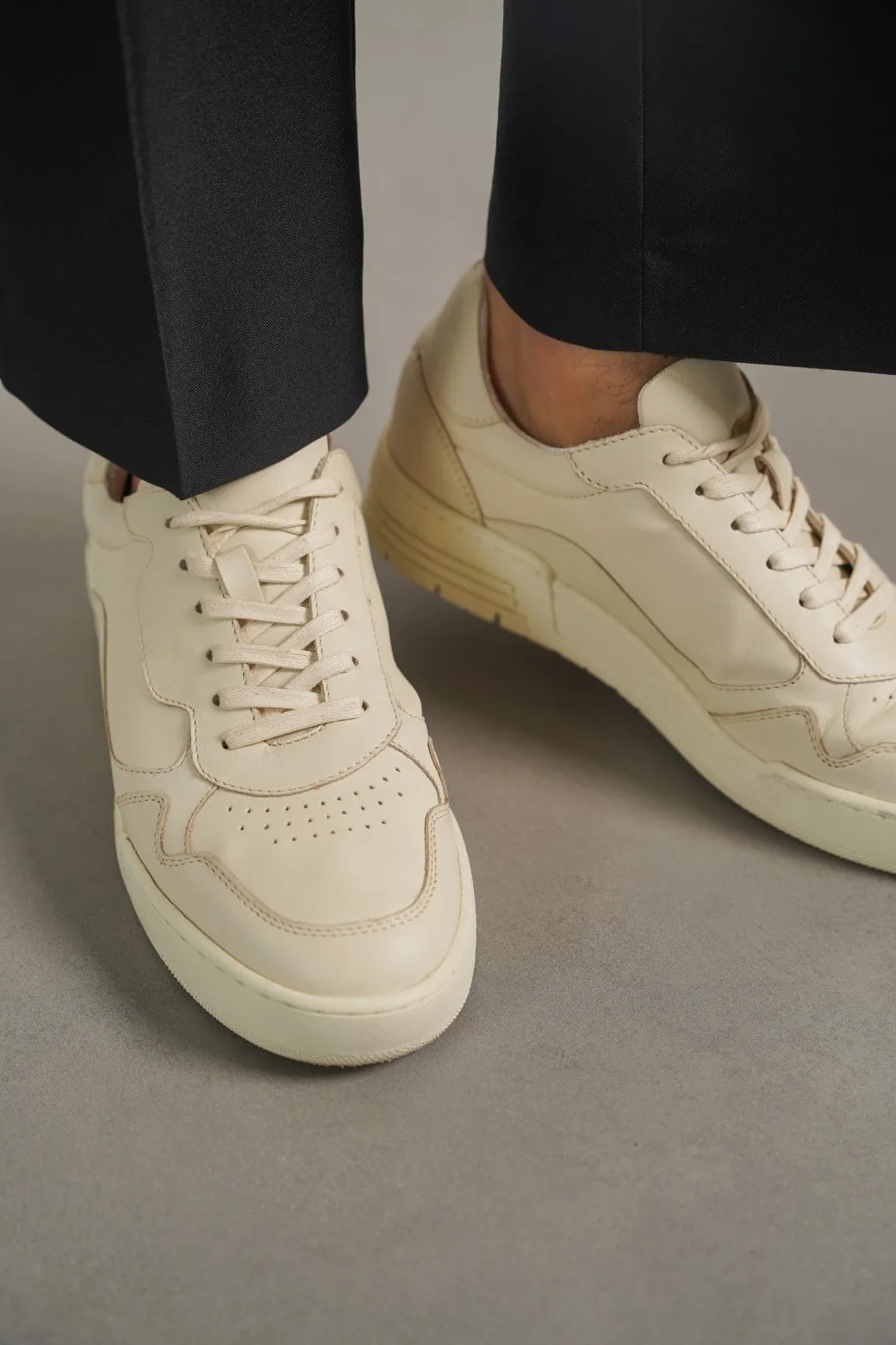 RETRO LEATHER SNEAKERS